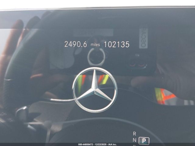 Mercedes-Benz GLB 4matic Image 4