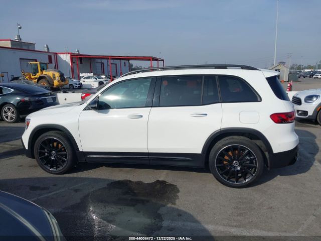 Mercedes-Benz GLB 4matic Image 13