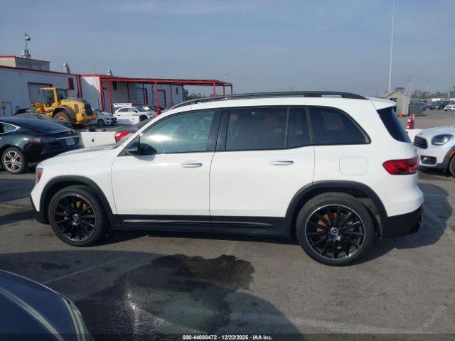 Mercedes-Benz GLB 4matic Image 13