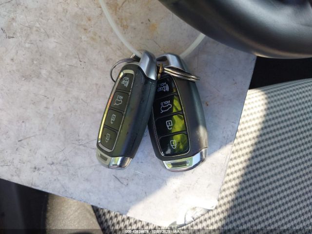 Hyundai KONA Sel Image 12