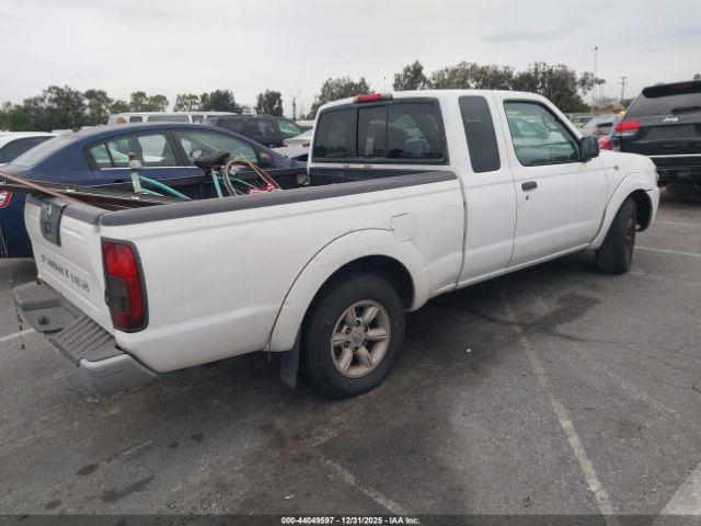 Nissan Frontier Xe Image 5