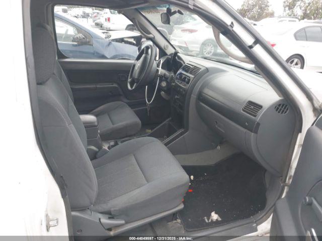 Nissan Frontier Xe Image 2