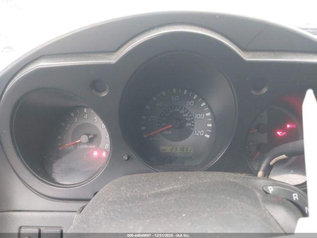 Nissan Frontier Xe Image 4