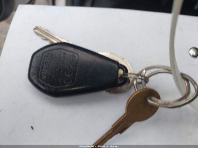 Nissan Frontier Xe Image 6