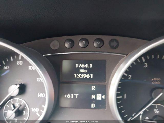 Mercedes-Benz M-Class Image 2