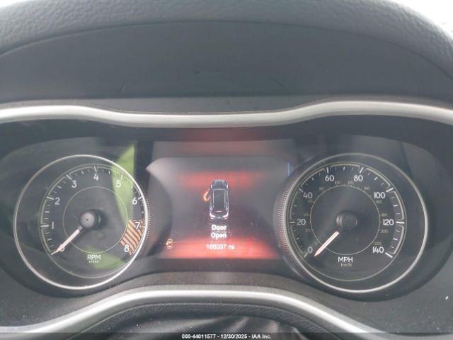 Jeep Cherokee Limited Image 8