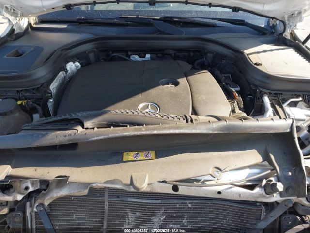 Mercedes-Benz GLC Suv Image 9