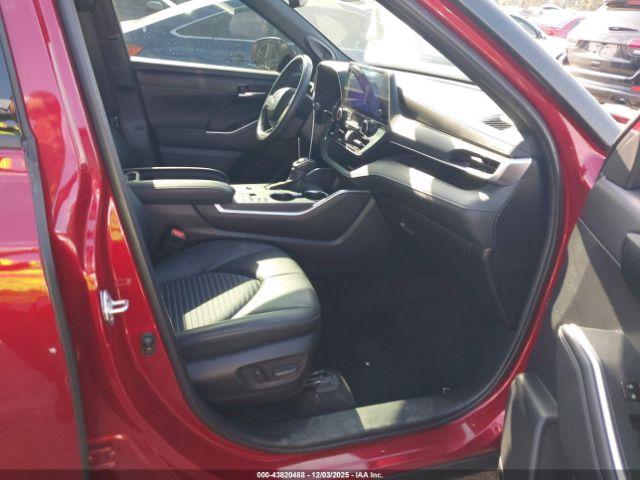 Toyota Highlander Xse Image 14