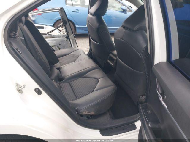 Toyota Camry Se Image 15