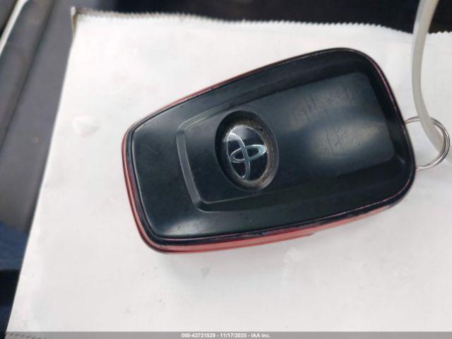 Toyota Camry Se Image 9