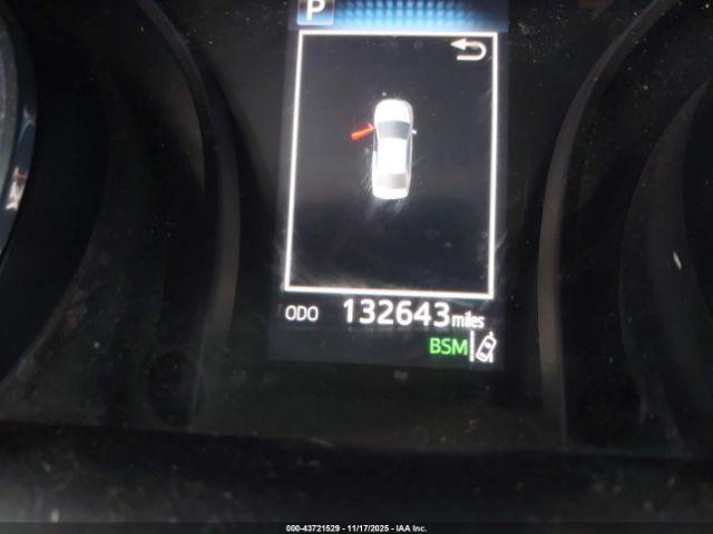 Toyota Camry Se Image 11