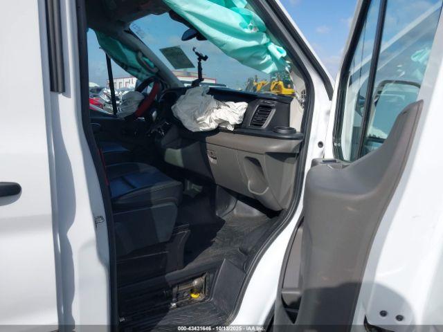 Ford Transit Image 4