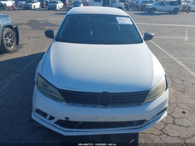 Volkswagen Jetta 2.0l S Image 3