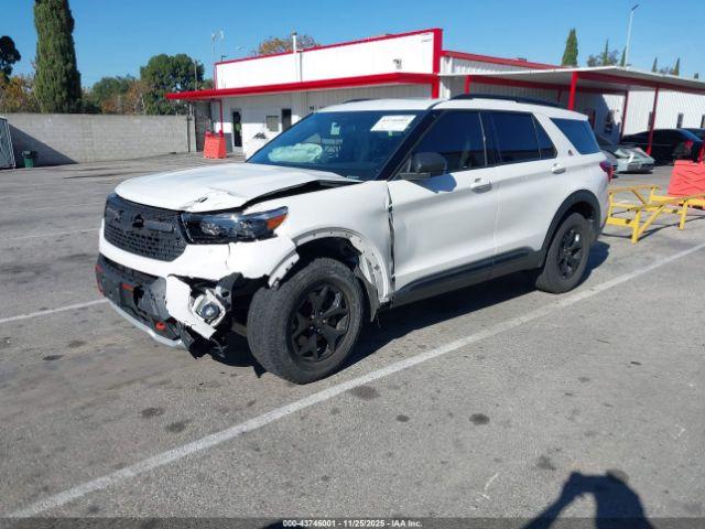 Ford Explorer Timberline Image 4