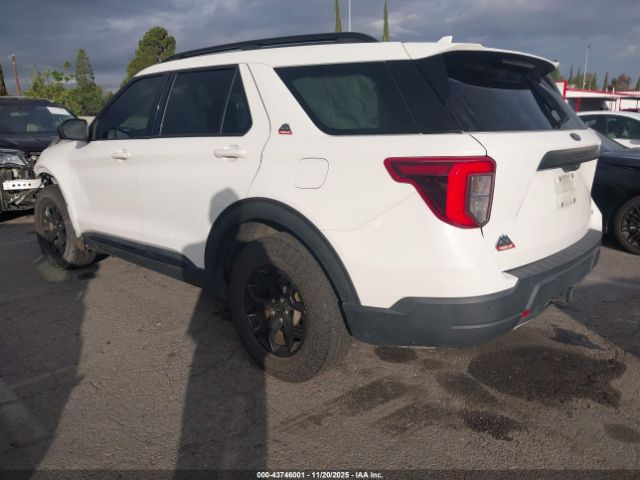 Ford Explorer Timberline Image 2