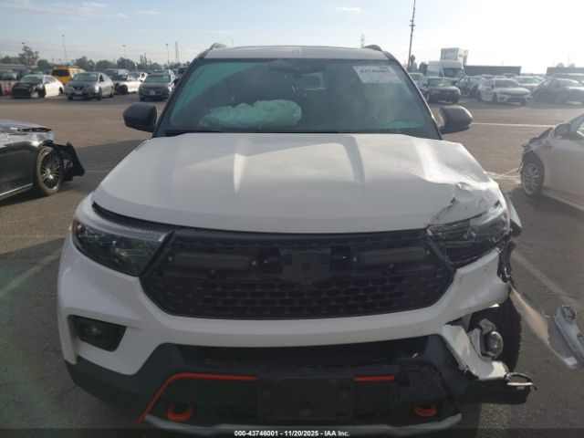 Ford Explorer Timberline Image 16