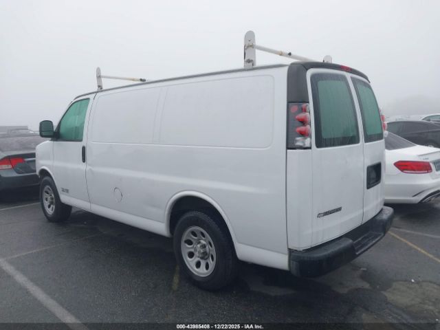 Chevrolet Express Work Van Image 12