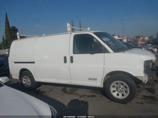 Chevrolet Express Work Van Image 16