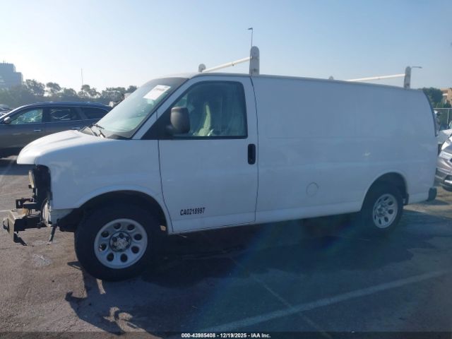 Chevrolet Express Work Van Image 17
