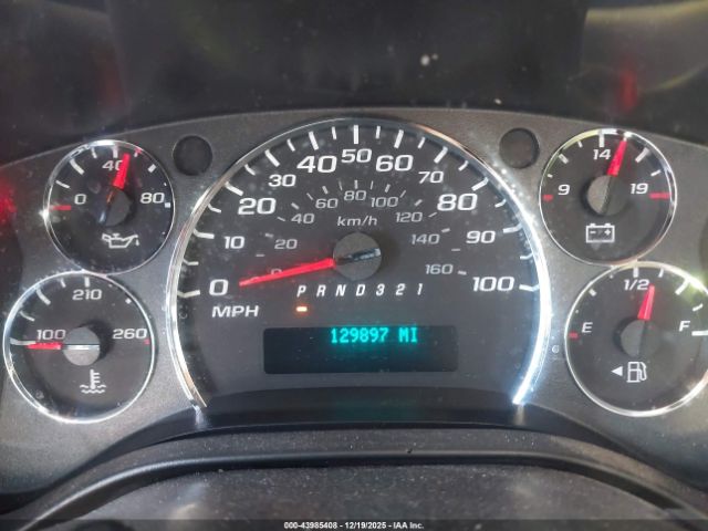 Chevrolet Express Work Van Image 10