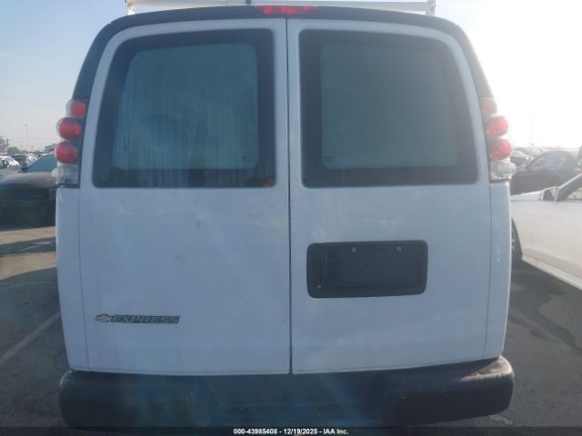 Chevrolet Express Work Van Image 13