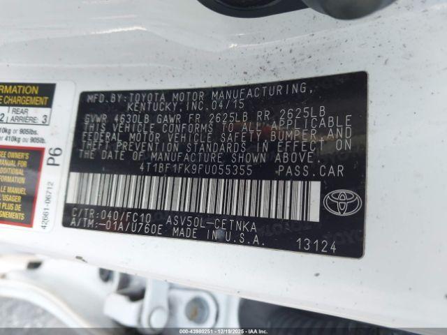 Toyota Camry Le Image 9