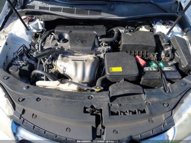 Toyota Camry Le Image 7