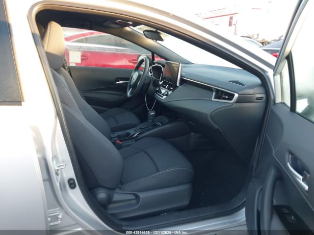 Toyota Corolla Se Image 7