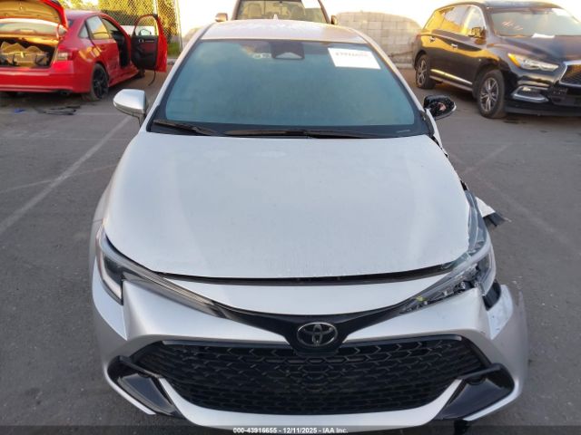 Toyota Corolla Se Image 12