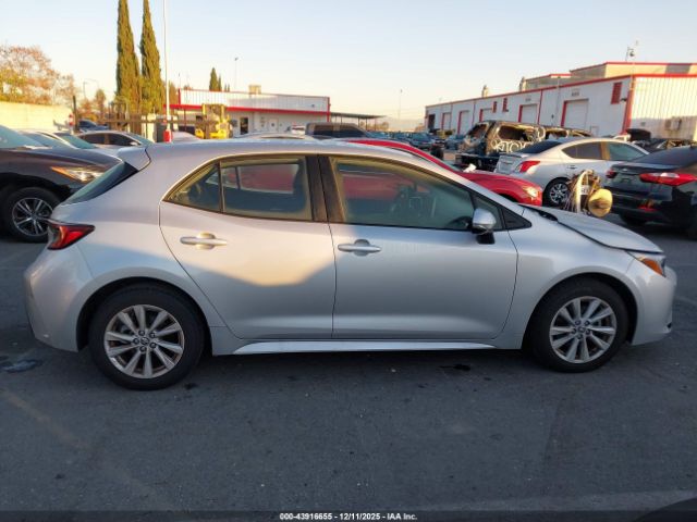 Toyota Corolla Se Image 11