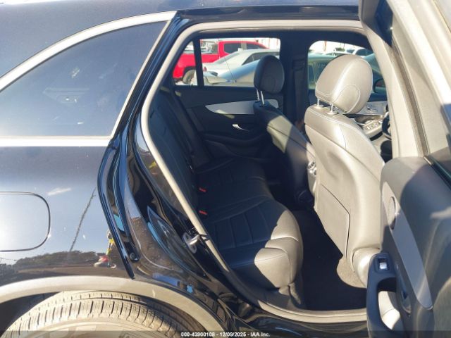 Mercedes-Benz GLC Suv Image 7