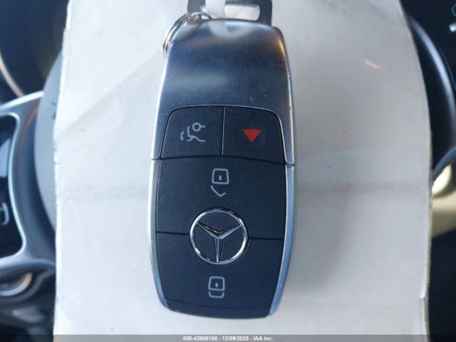 Mercedes-Benz GLC Suv Image 10