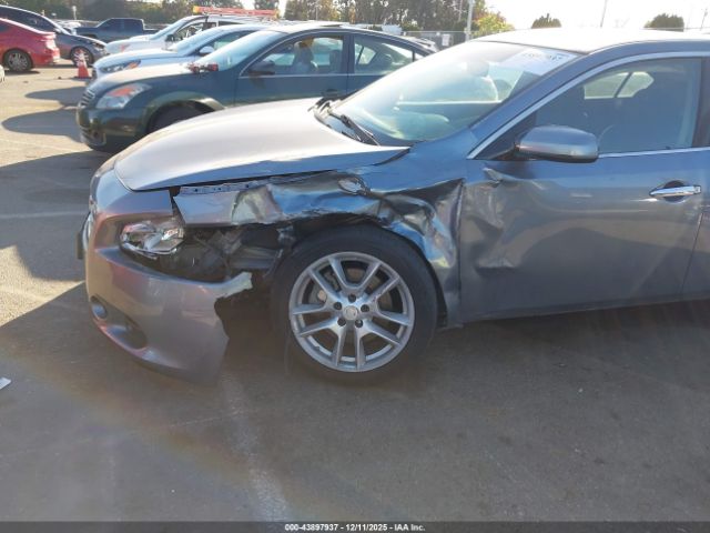 Nissan Maxima 3.5 S Image 6