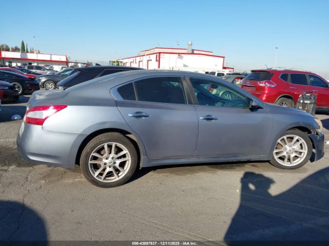 Nissan Maxima 3.5 S Image 8