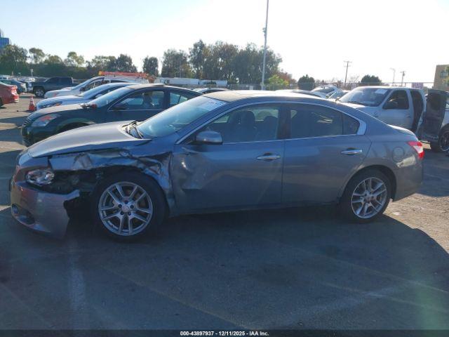 Nissan Maxima 3.5 S Image 11