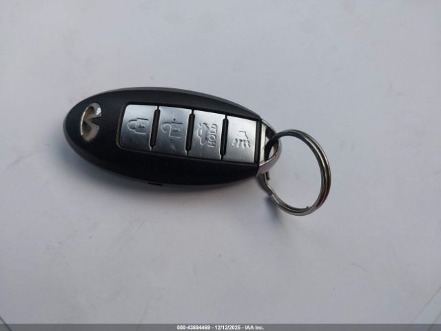 INFINITI G37 Journey Image 13