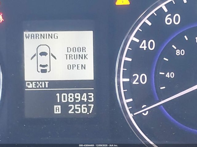 INFINITI G37 Journey Image 3