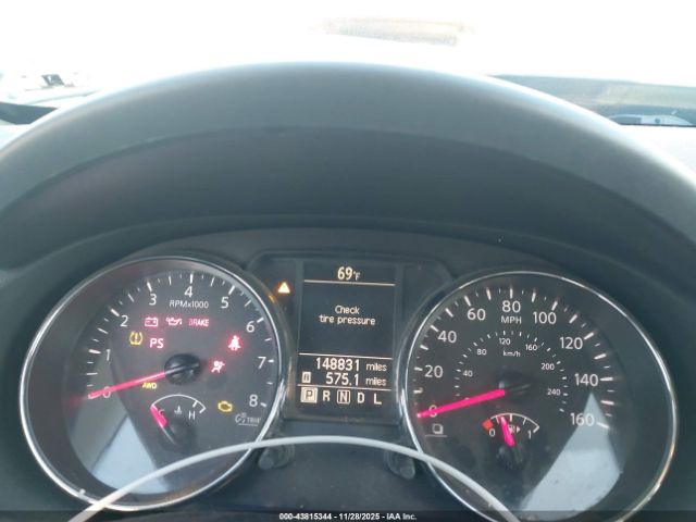 Nissan Rogue S Image 10