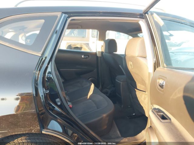 Nissan Rogue S Image 9