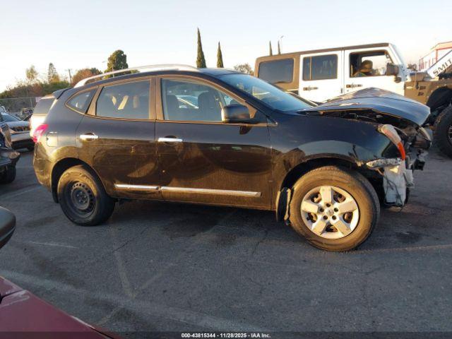 Nissan Rogue S Image 2