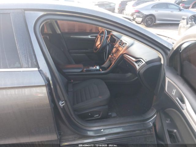 Ford Fusion Se Image 7