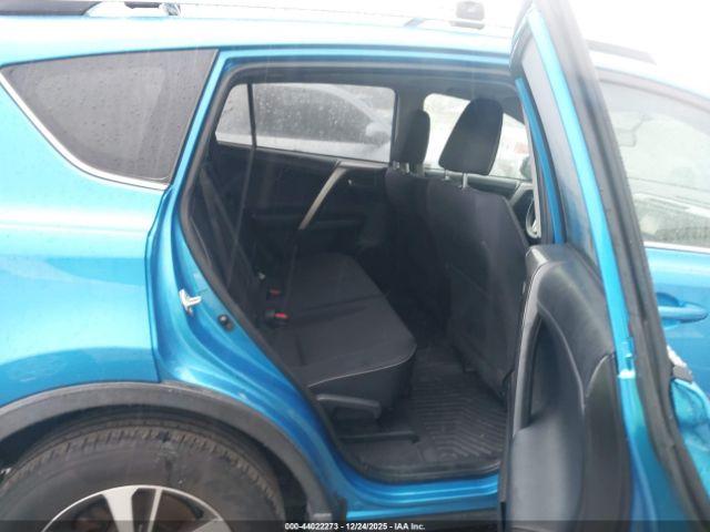 Toyota RAV4 Xle Image 9