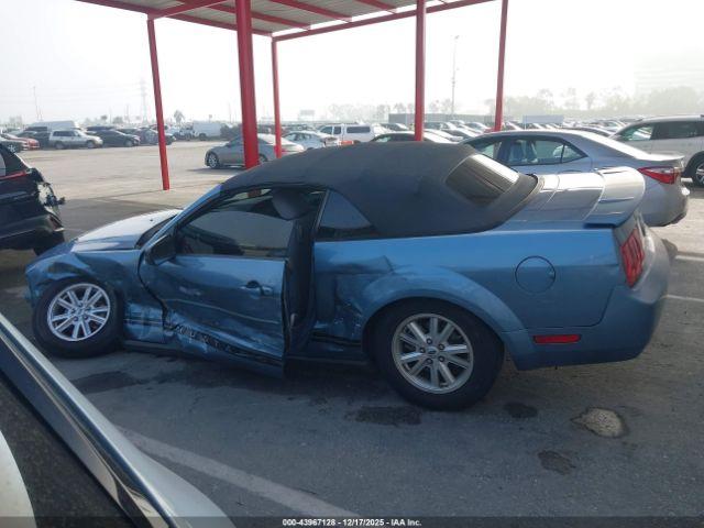 Ford Mustang Image 11