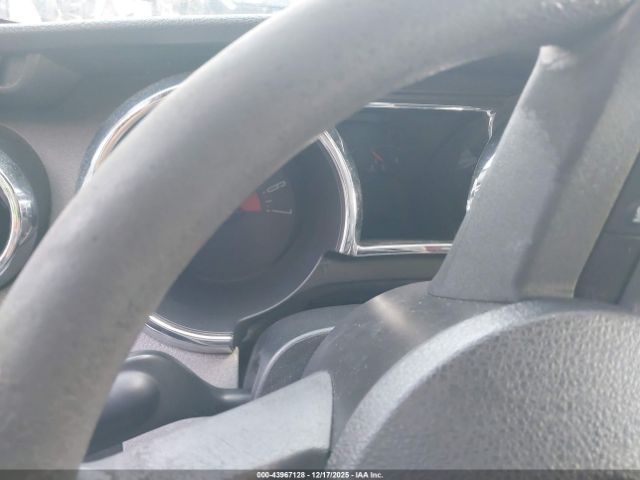 Ford Mustang Image 13