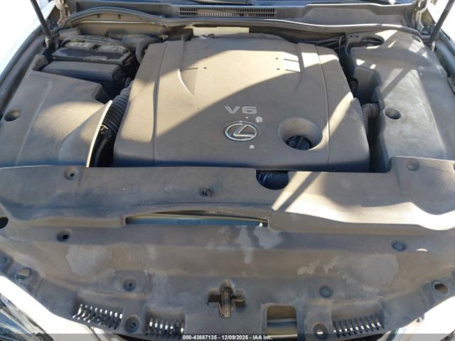 Lexus Is Image 15