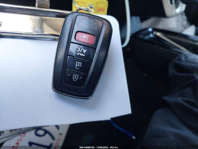 Toyota Prius Prime Plus Image 13