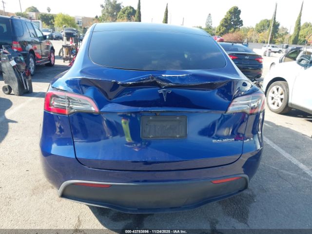 Tesla Model Y Performance Dual Motor All-wheel Drive Image 15