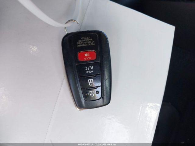 Toyota Prius Prime Plus Image 11