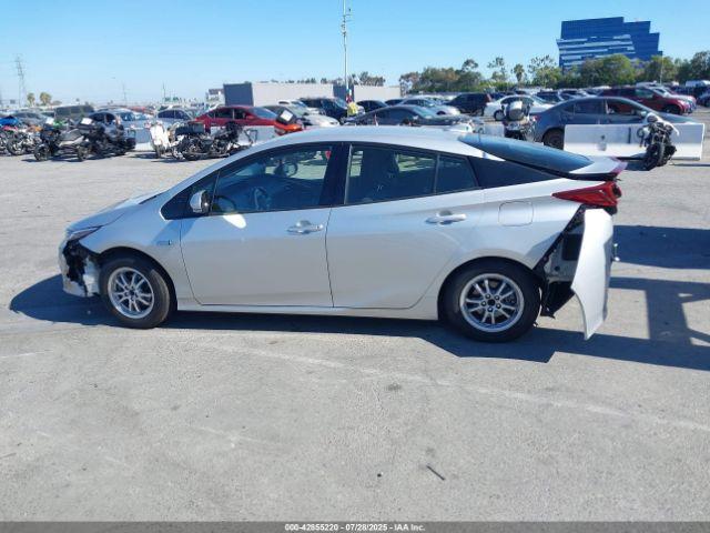 Toyota Prius Prime Plus Image 16