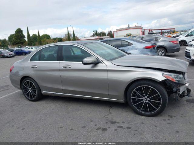 Mercedes-Benz C-Class Image 11